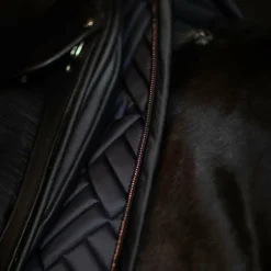 Equestrian Stockholm - Tapis de dressage Modern Dark Ocean marine