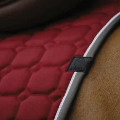 Equithème - Tapis de selle Orion cerise