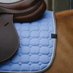 Equithème - Tapis de selle Orion bleu ciel