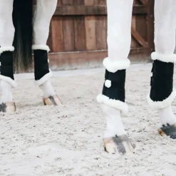 Kentucky Horsewear - Guêtre cheval Turnout Air mouton synthétique noir x2