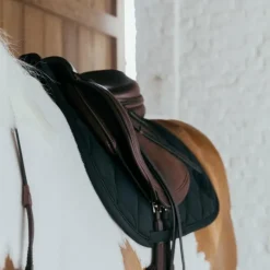 Kentucky Horsewear - Tapis de selle Wave jumping 3D logo noir