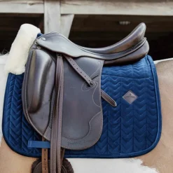 Kentucky Horsewear - Tapis de dressage Skin Friendly Velvet marine